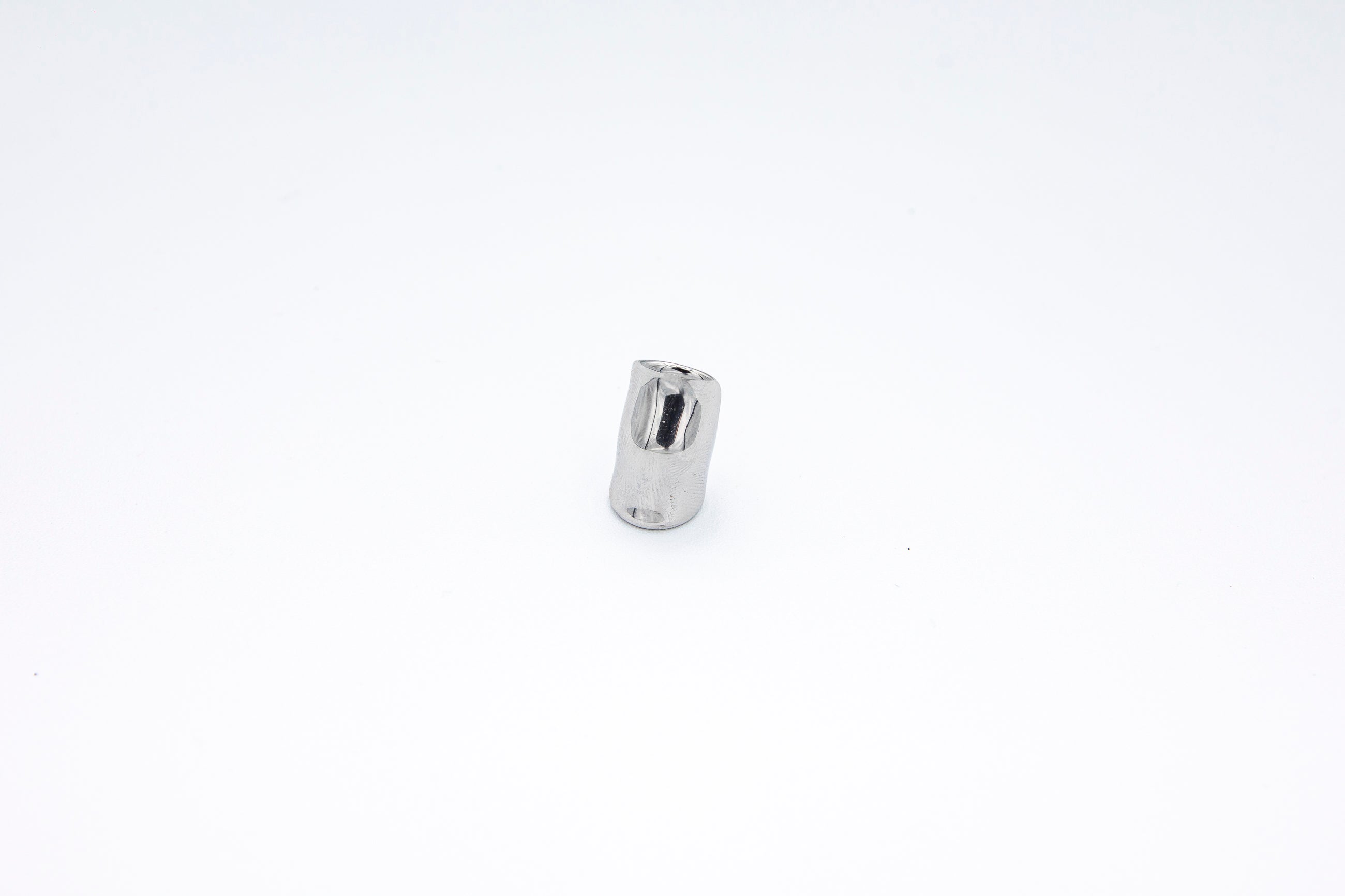 CUFF ESSENCE SILVER